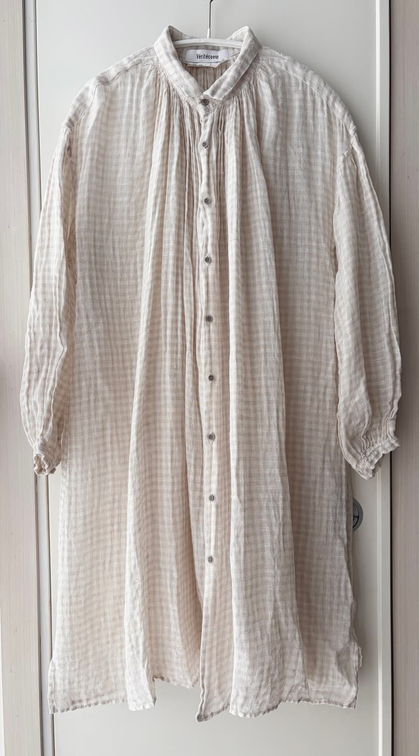 Veritecoeur 베리떼꾸르 린넨 엔틱 롱블라우스 상품이미지1