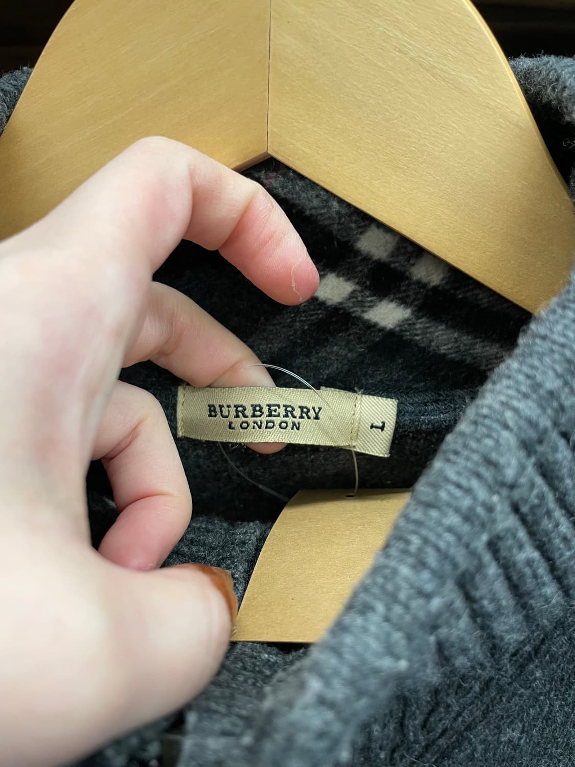 Burberry 버버리 하프집업 기마로고 니트 상품이미지9