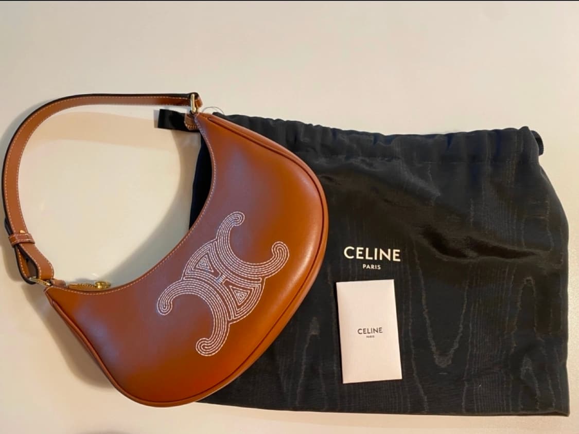 셀린느 트리옹프 아바백 브라운 상품이미지5