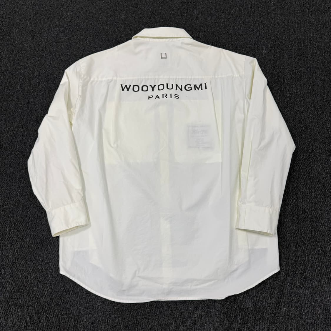 우영미 백로고 디테일 셔츠  상품이미지1