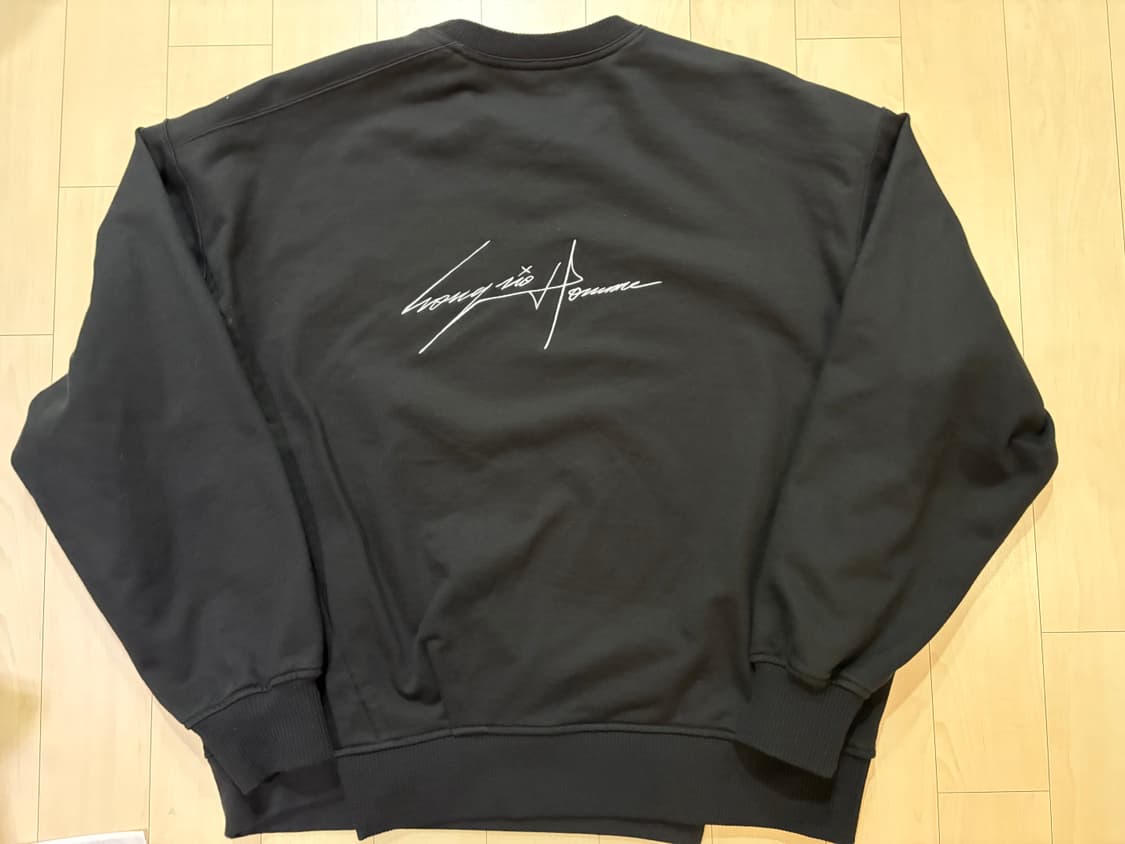 송지오옴므 오토그래프 어시메트릭 크루넥 블랙 48사이즈 상품이미지2