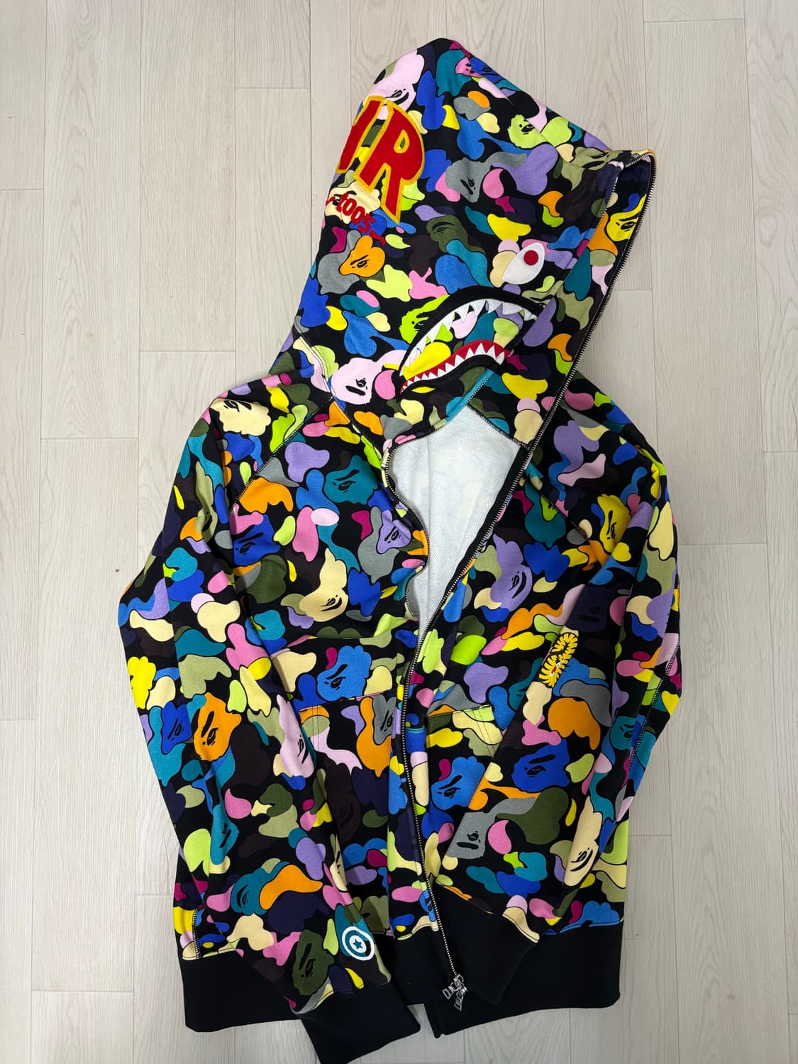 베이프 멀티컬러 샤크후드집업 3xl 판매합니다 상품이미지2