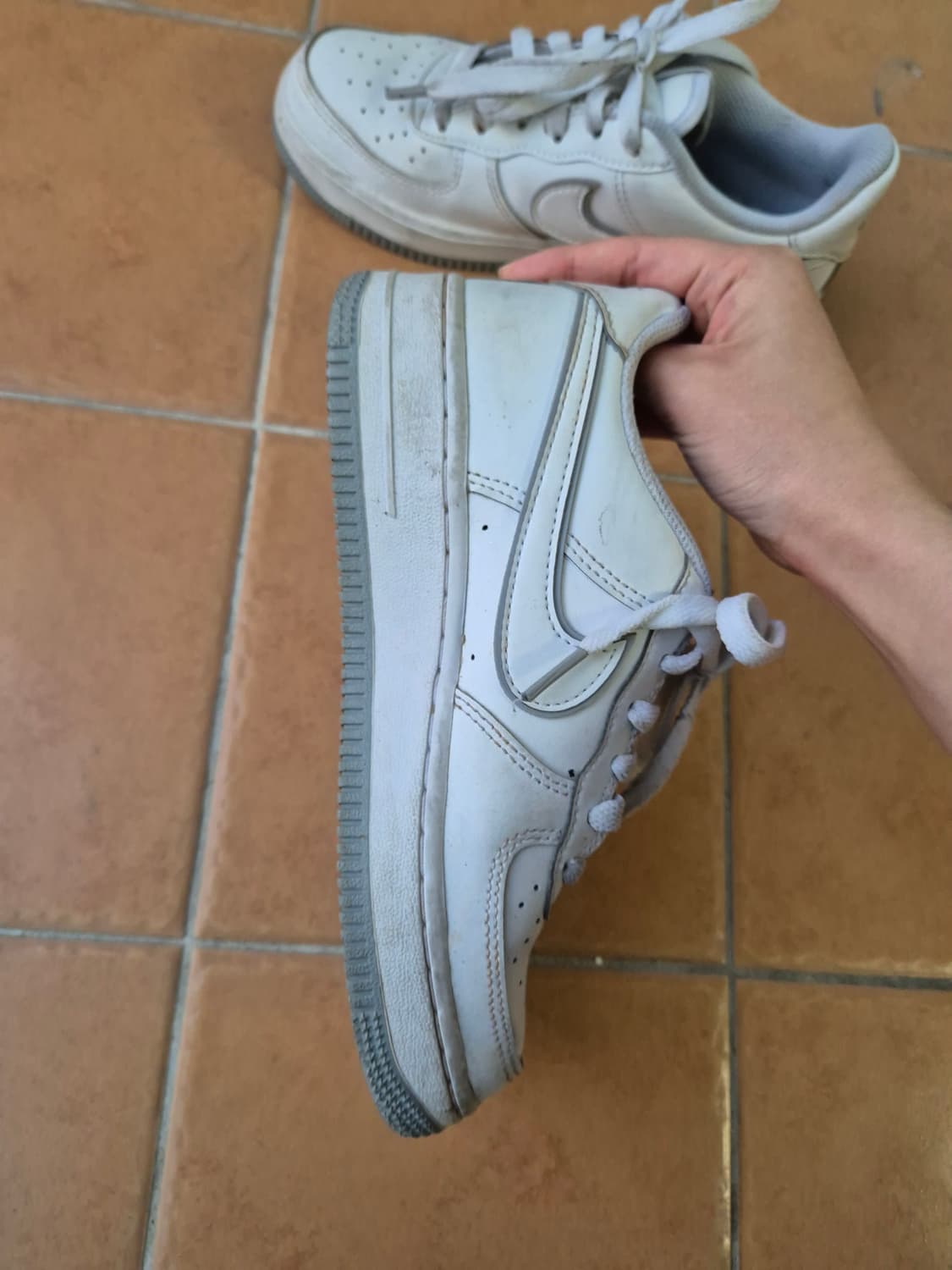 나이키 에어포스원 울프그레이 225 상품이미지6