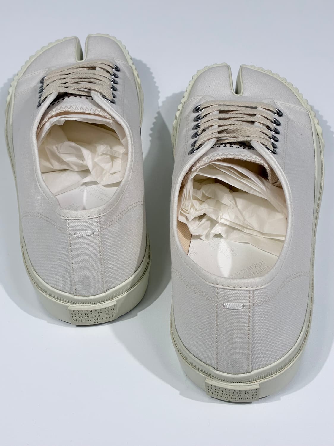 메종 마르지엘라 타비 로우 탑 캔버스 스니커즈 화이트 42사이즈 상품이미지4