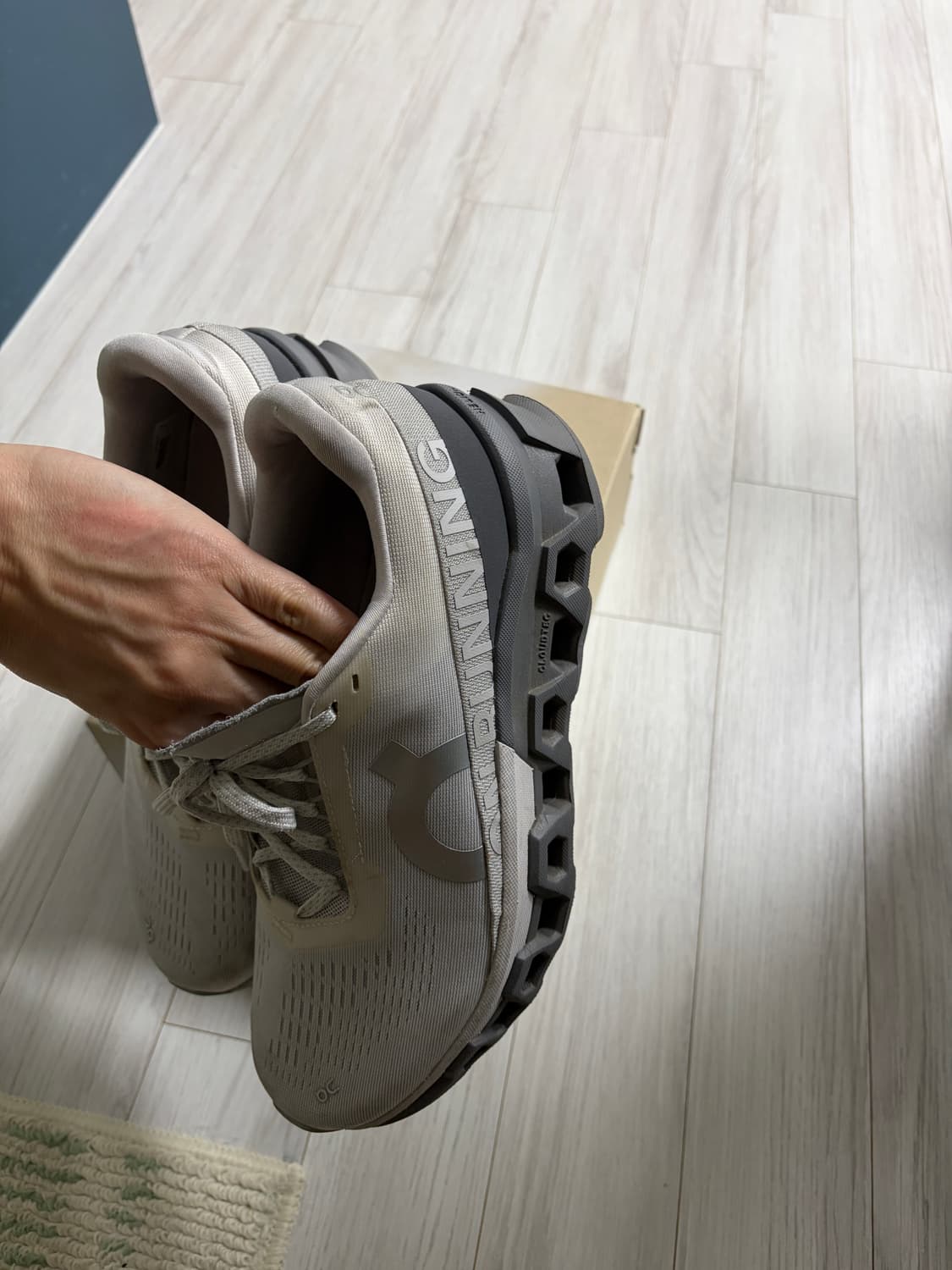 온러닝 클라우드몬스터2 260 상품이미지4