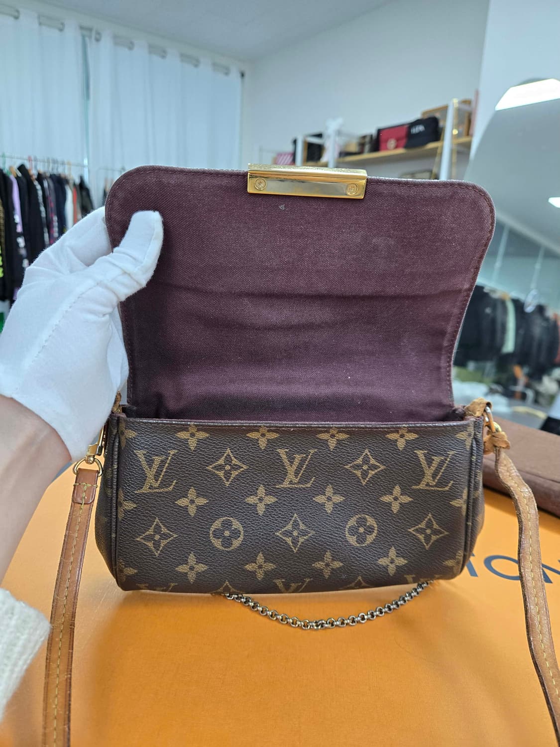 [40%할인] 루이비통 페이보릿 크로스백 상품이미지6