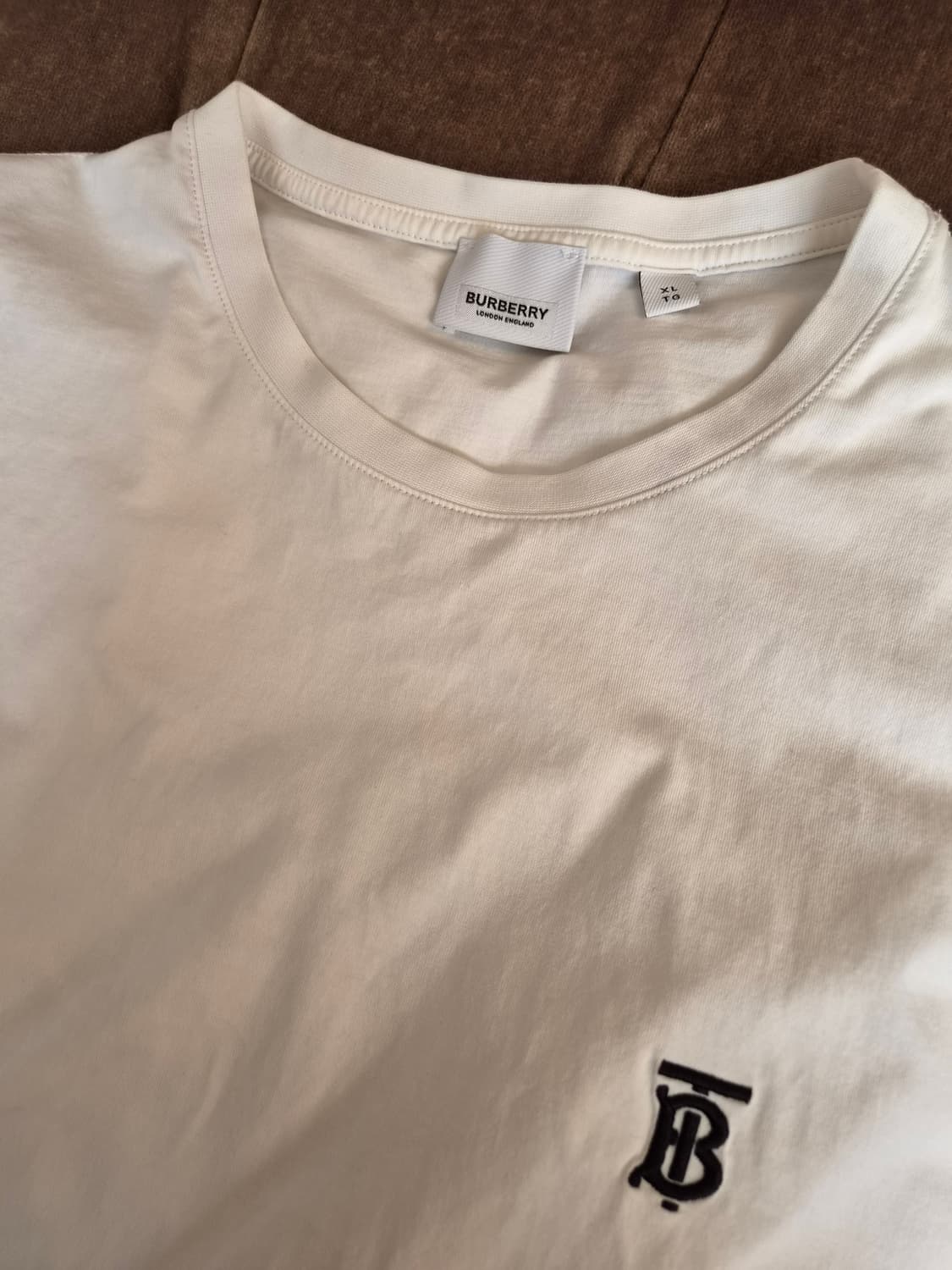 버버리 남성 화이트라운드반팔티셔츠 XL사이즈 상품이미지6