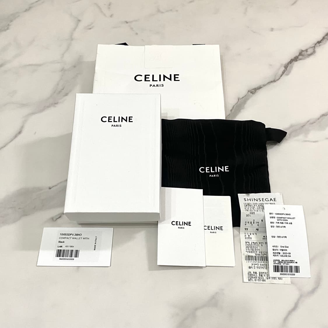 셀린느 컴팩트 월렛 코인 트리옹프 샤이니 카프스킨 여성 반지갑 블랙 정품 상품이미지10