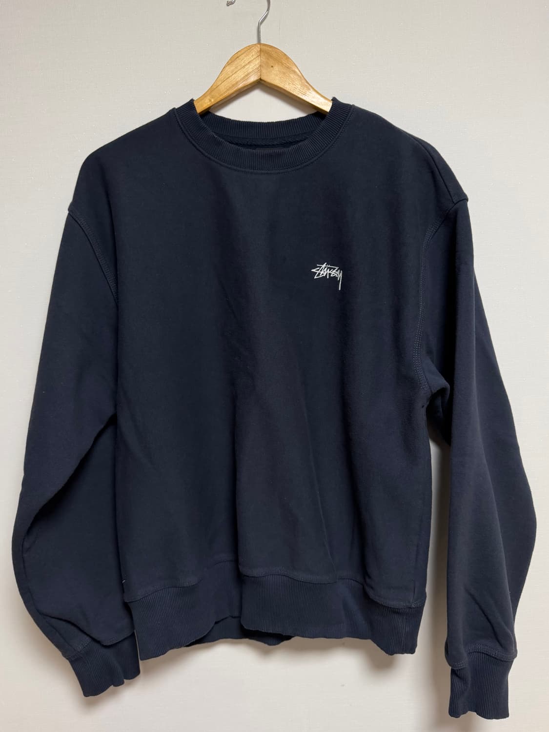 스투시 맨투맨 네이비 m 상품이미지1