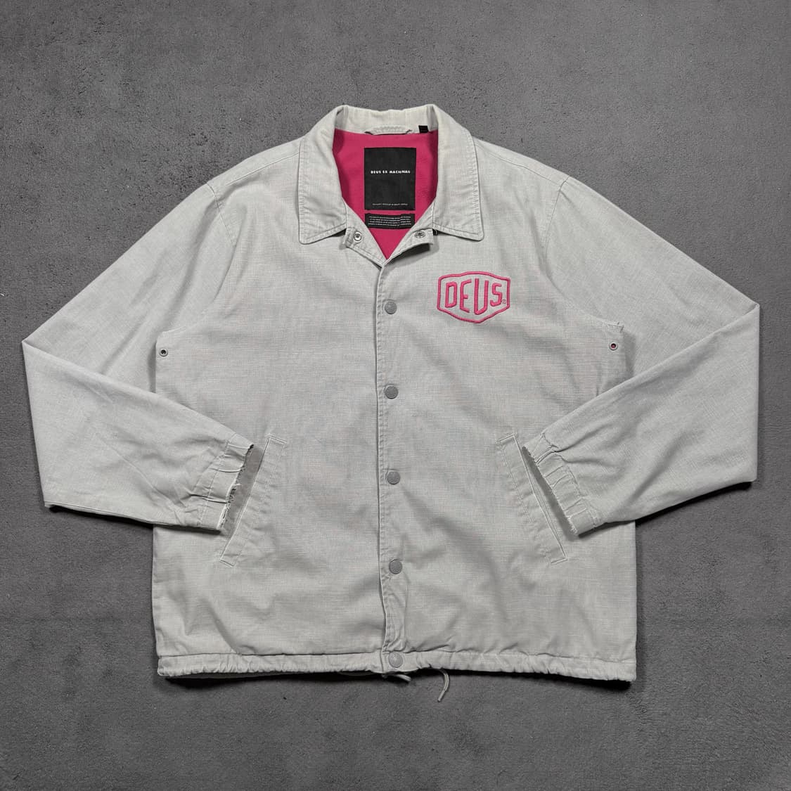 데우스 엑스 마키나 빅로고 코치자켓 상품이미지2