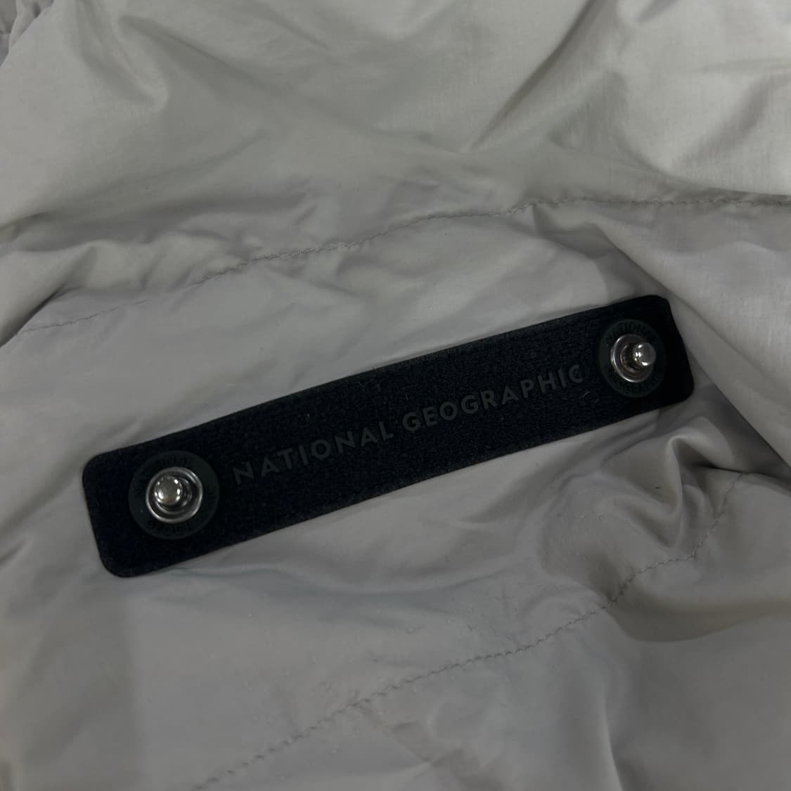 내셔널지오그래픽 패딩 자켓 회색 100 상품이미지3