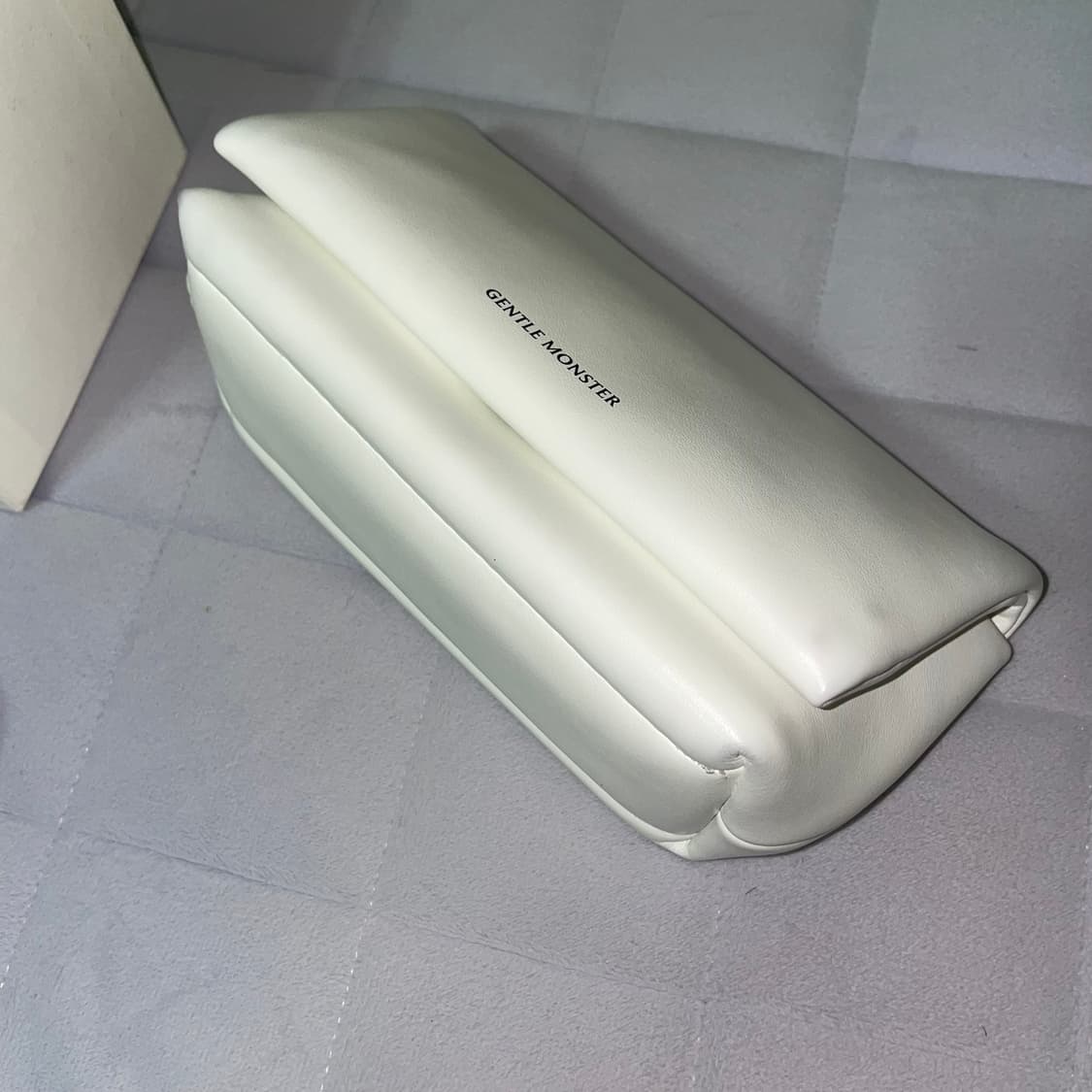 젠틀몬스터 선글라스 르 01 블랙 상품이미지8