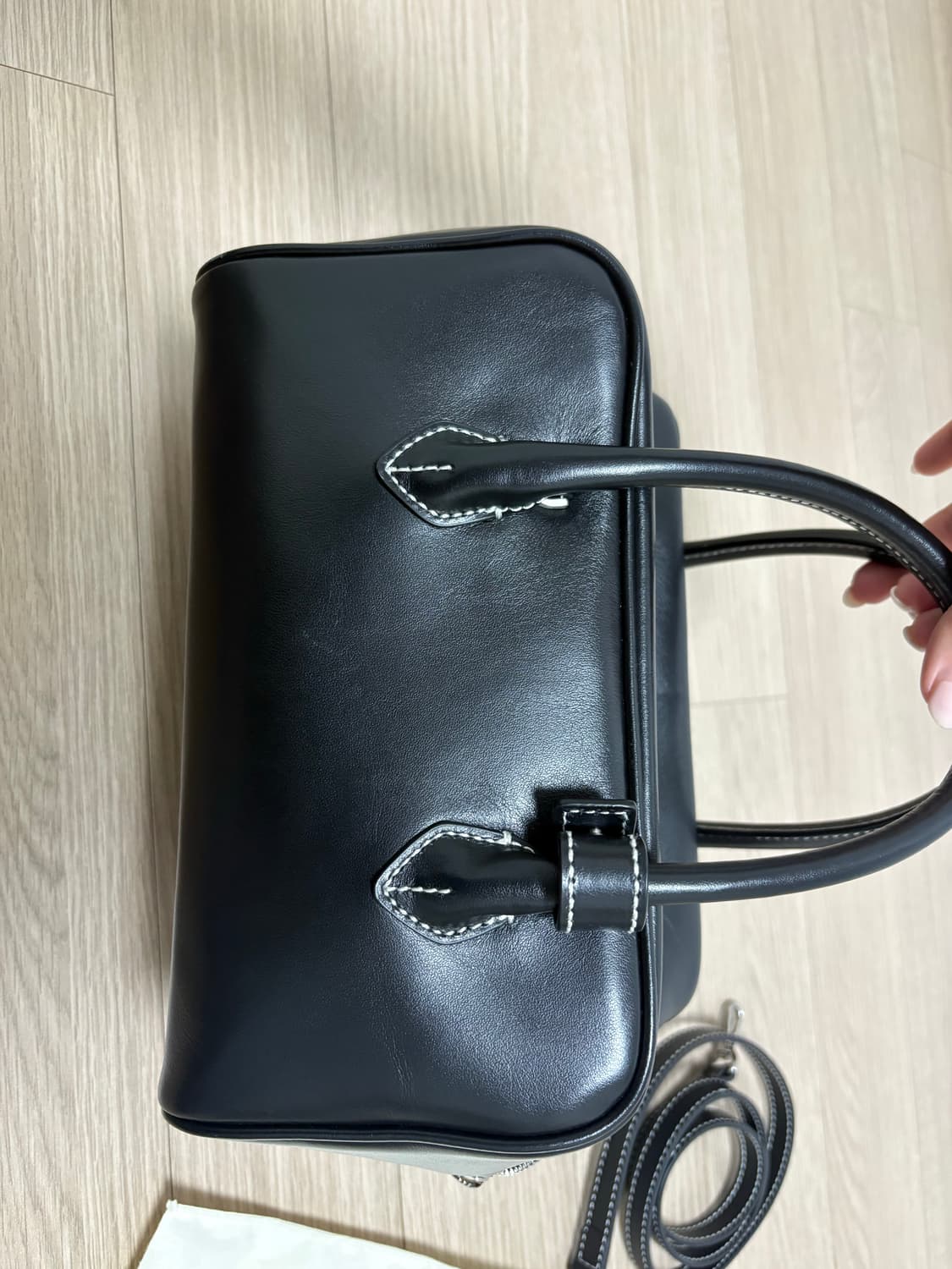 시에 브롯 스티치 미디엄 핸들백 상품이미지5