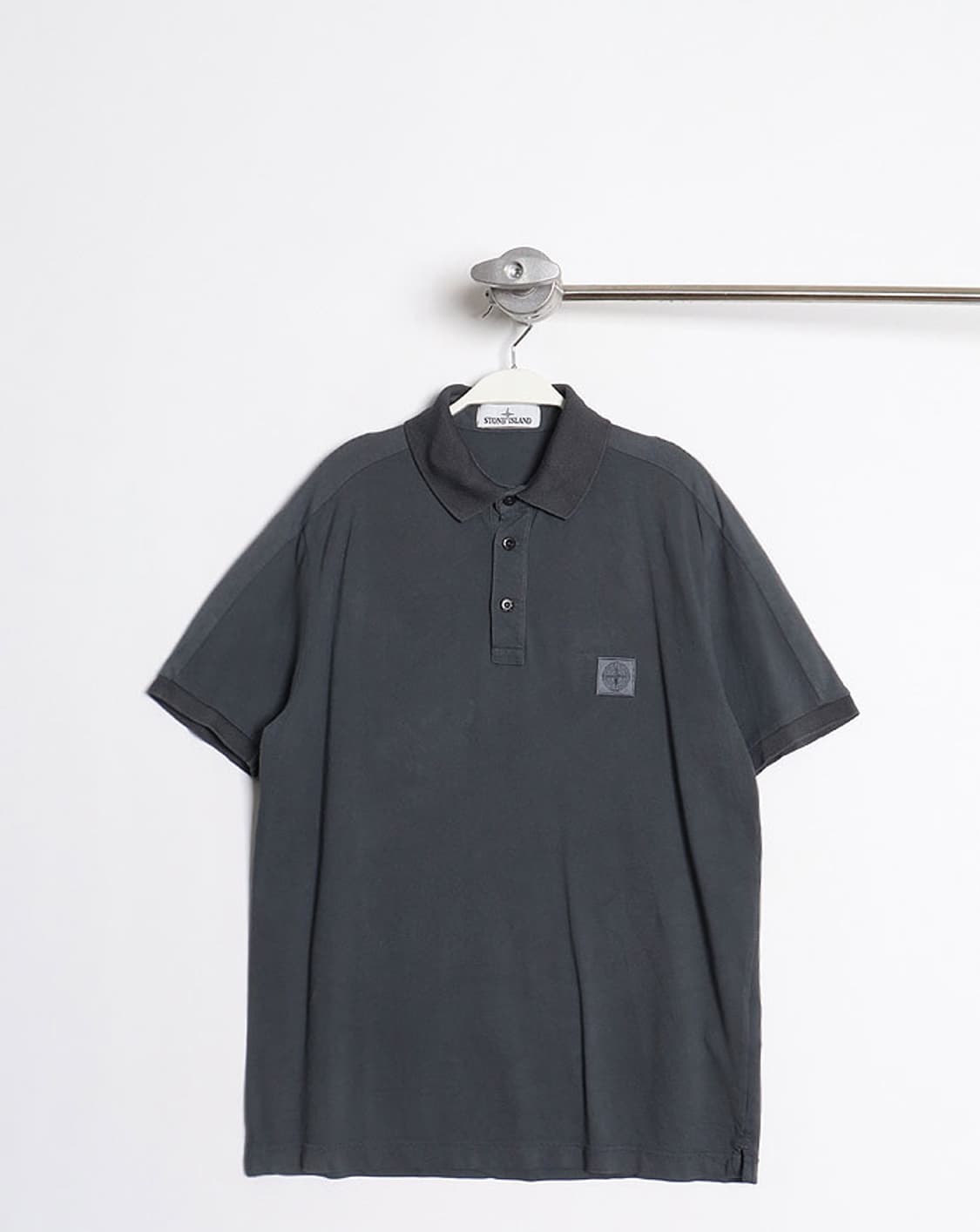 STONE ISLAND 폴로 셔츠입니다  상품이미지1