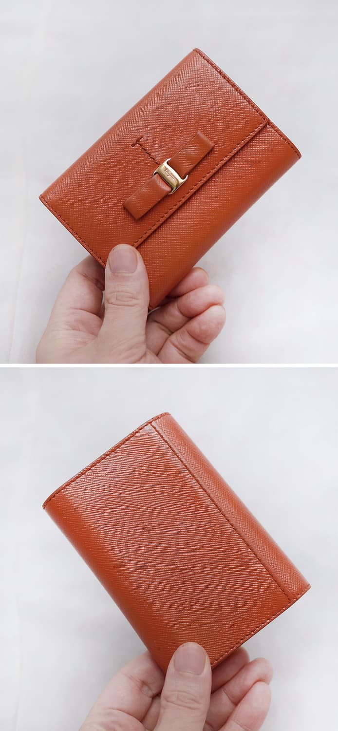 페라가모 금장 바라리본 사피아노 레더 아코디언 컴팩트 지갑 상품이미지4