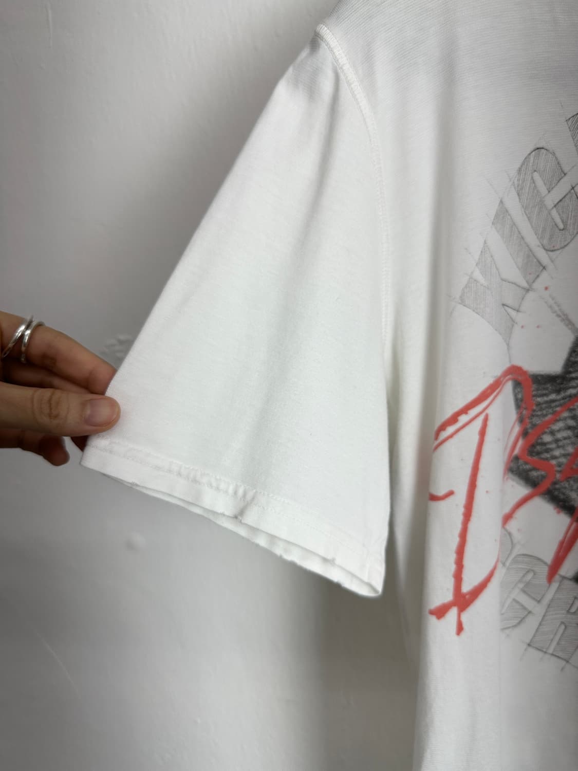 DSQUARED2 Maple Leaf Distressed Graphic  상품이미지4