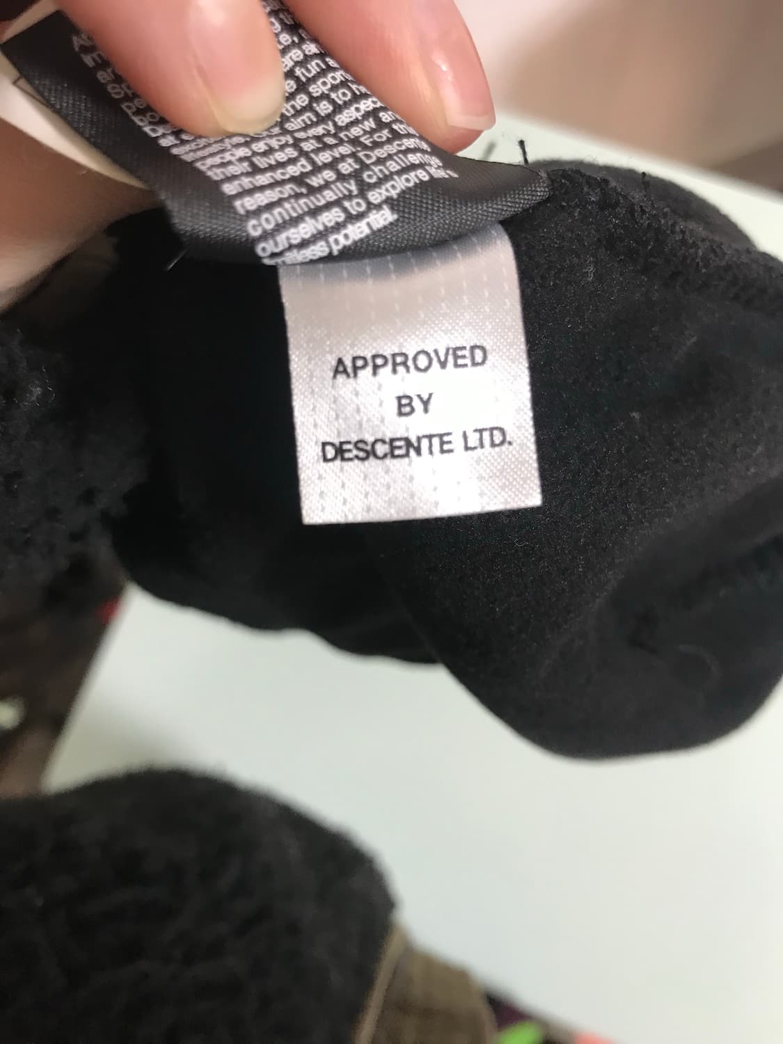 데상트 방한 숏비니 상품이미지8