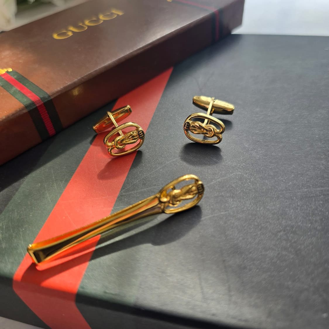 구찌 정품 명품 넥타이핀,커프스세트 5.7cm A+등급 J2
 상품이미지3