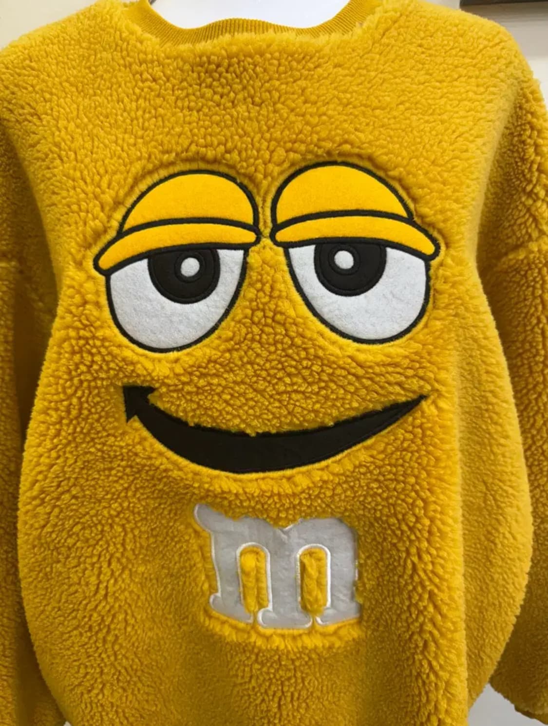 M&M’s 캐릭터 보아 플리스 맨투맨 /머스타드 옐로우/오버핏 상품이미지4