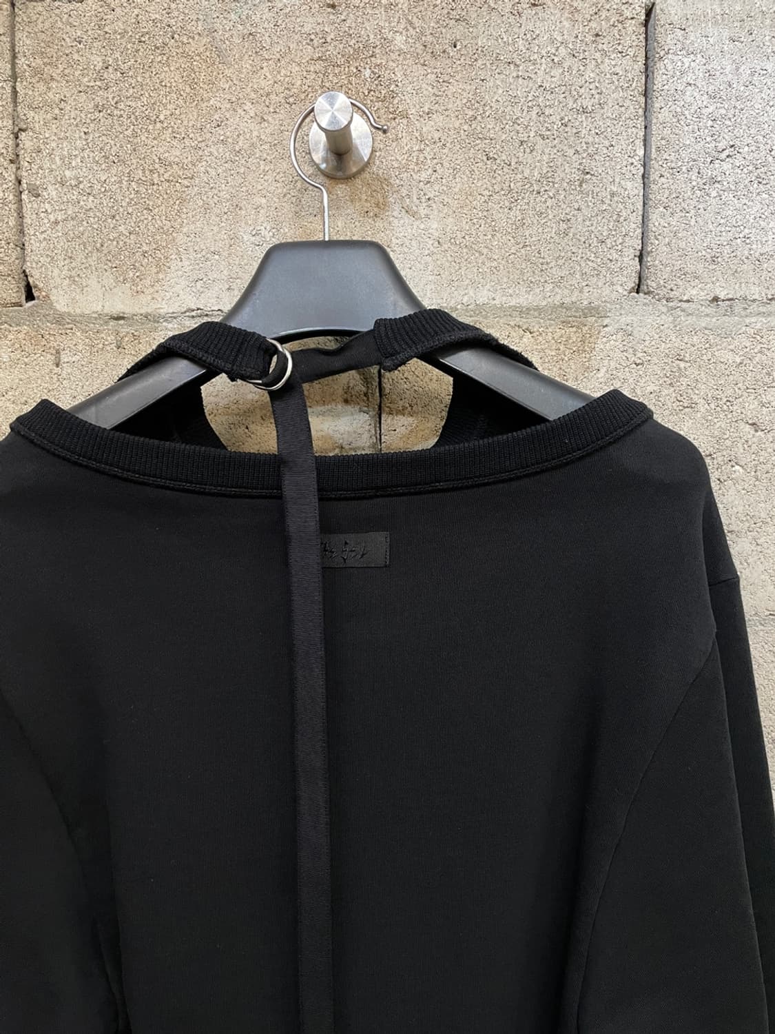 디젤 오프 숄더 크롭 맨투맨  상품이미지5