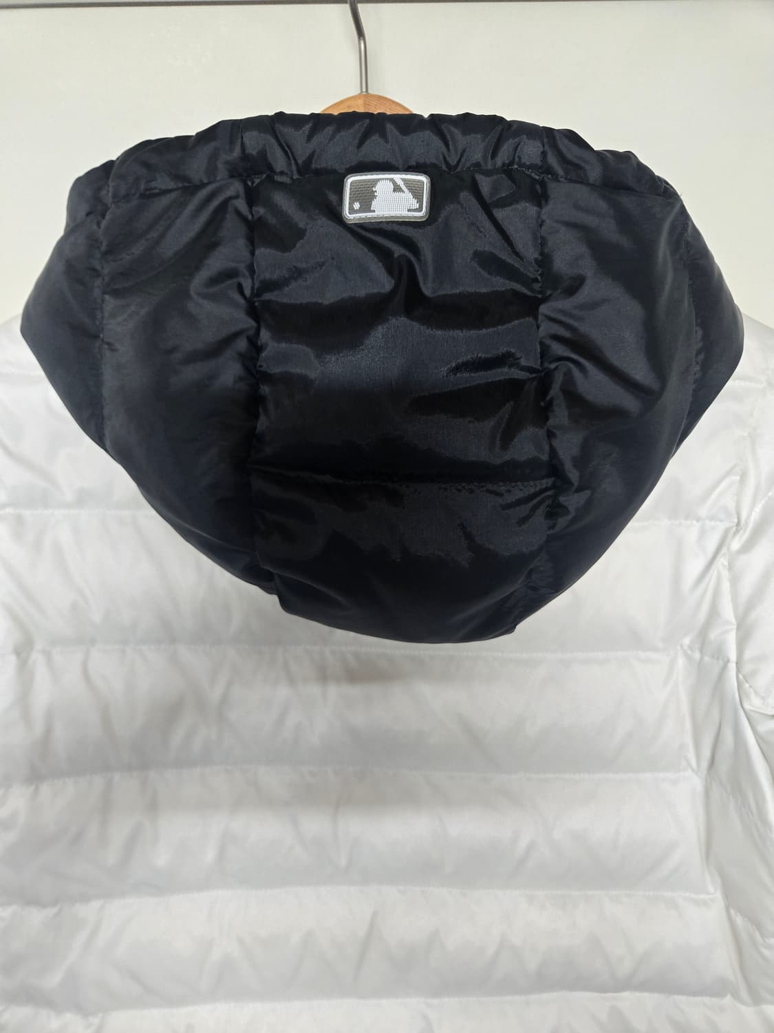 MLB 뉴욕 양키스 구스 경량 롱패딩 XS(85) 상품이미지4