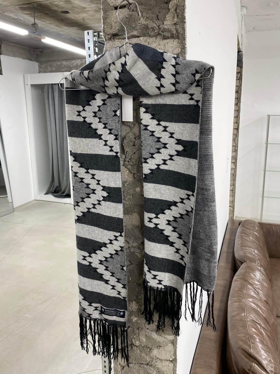 사스콰치패브릭스 나바호 머플러 상품이미지1