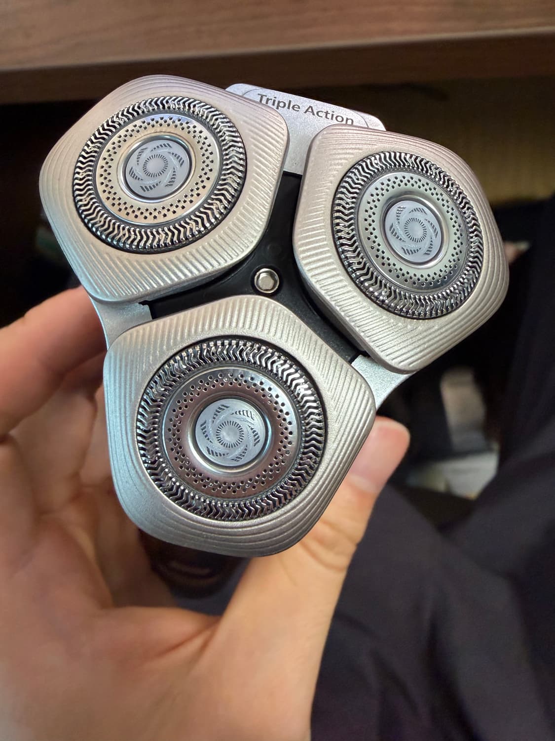 필립스 9000 프레스티지 울트라 골드 면도기 풀세트 상품이미지3