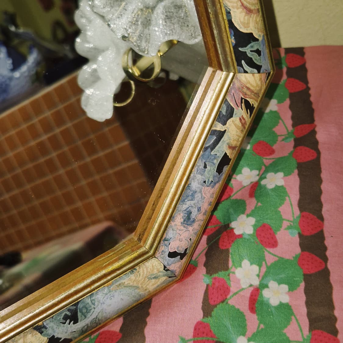 70s 이탈리아 엔틱 핸드 플로랄 우드 벽거울 상품이미지3