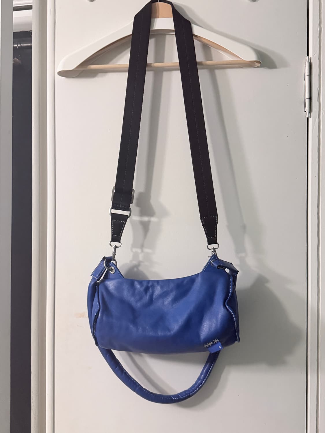 자라 아더에러 레더 숄더백 블루 상품이미지2