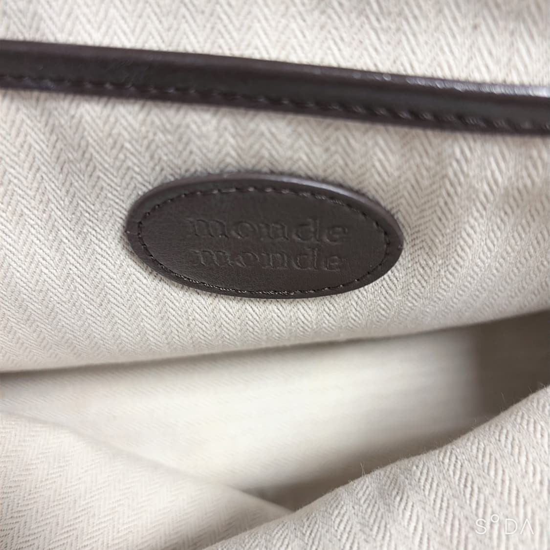 몽드몽드 크로스백 브라운 상품이미지9