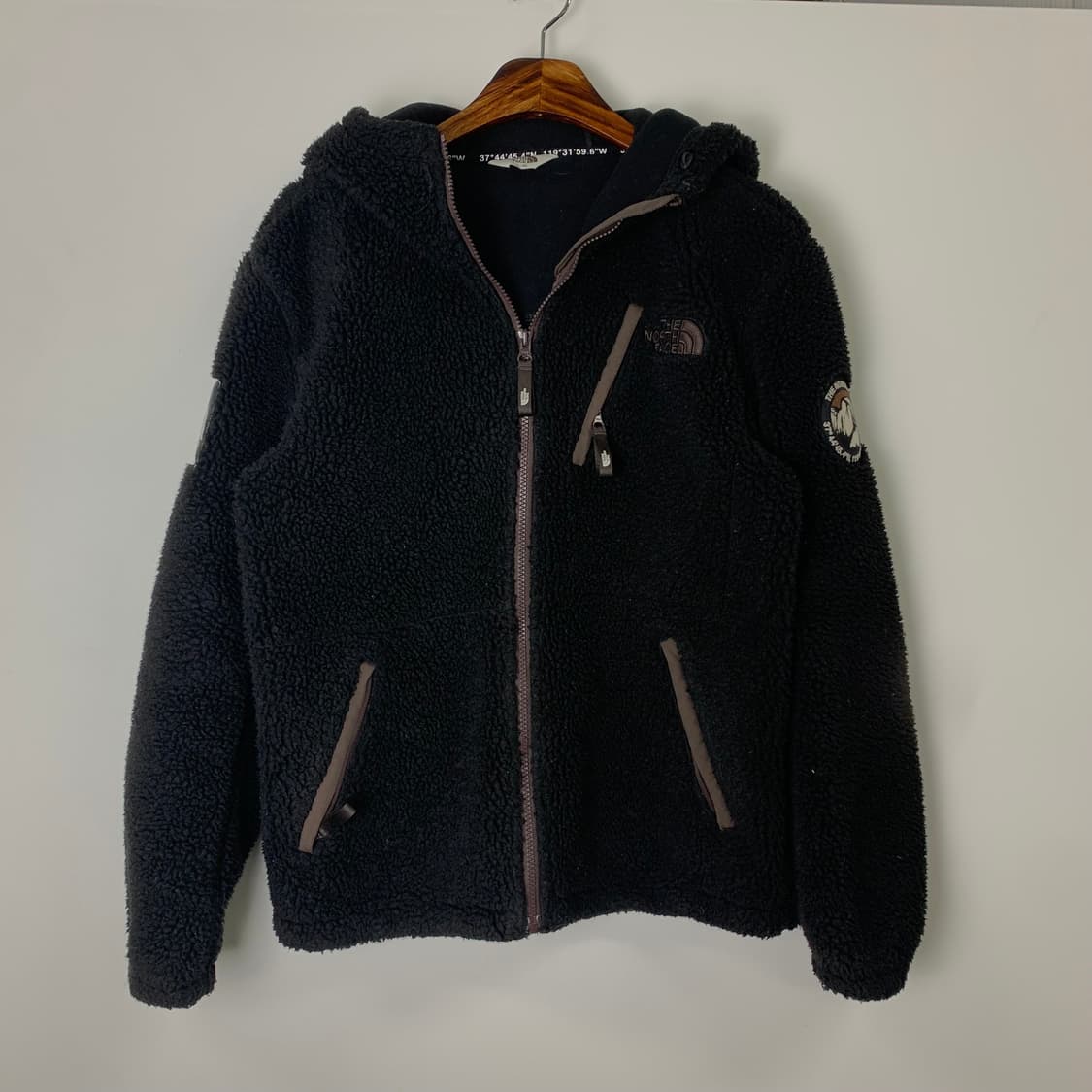 노스페이스 신형 블랙 뽀글이 쉐르파 자켓 상품이미지2