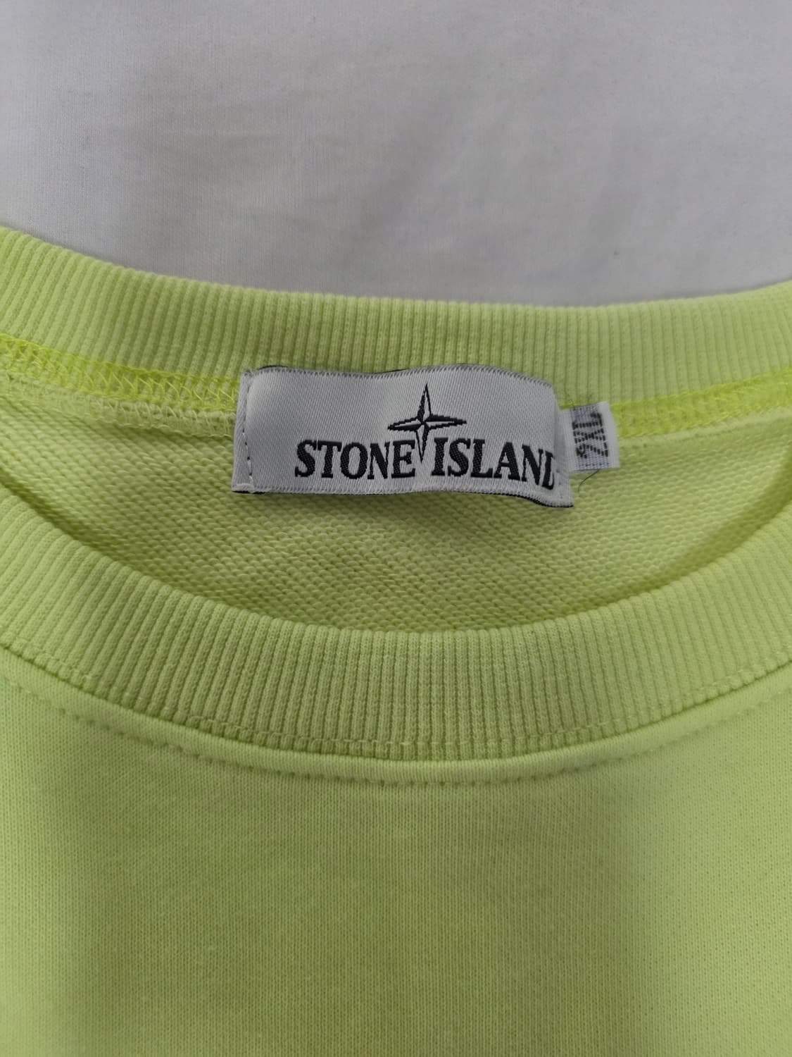 스톤아일랜드 63051 크루넥 스웻셔츠 레몬 22SS 2XL 상품이미지4