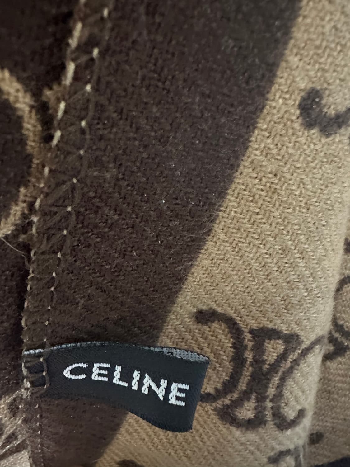 셀린느 트리오페 캐시미어브라운 숄&머플러 남여공용 상품이미지8