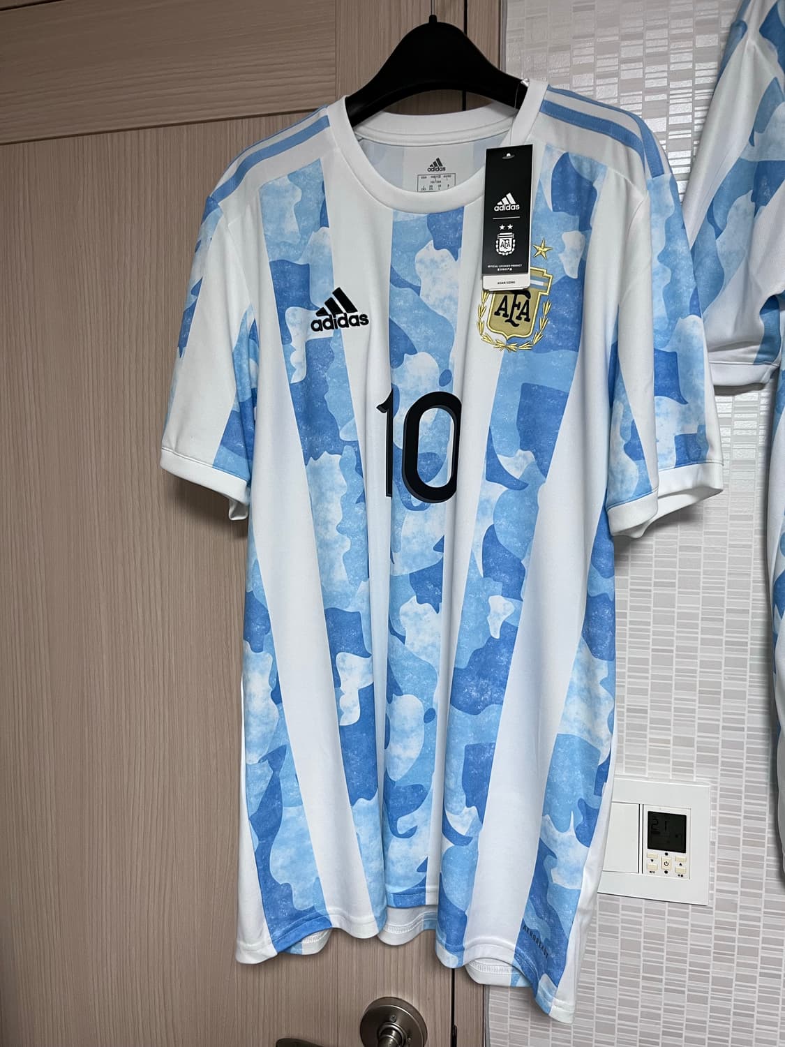 [L] 아르헨티나 코파 우승 유니폼 메시 마킹 상품이미지1
