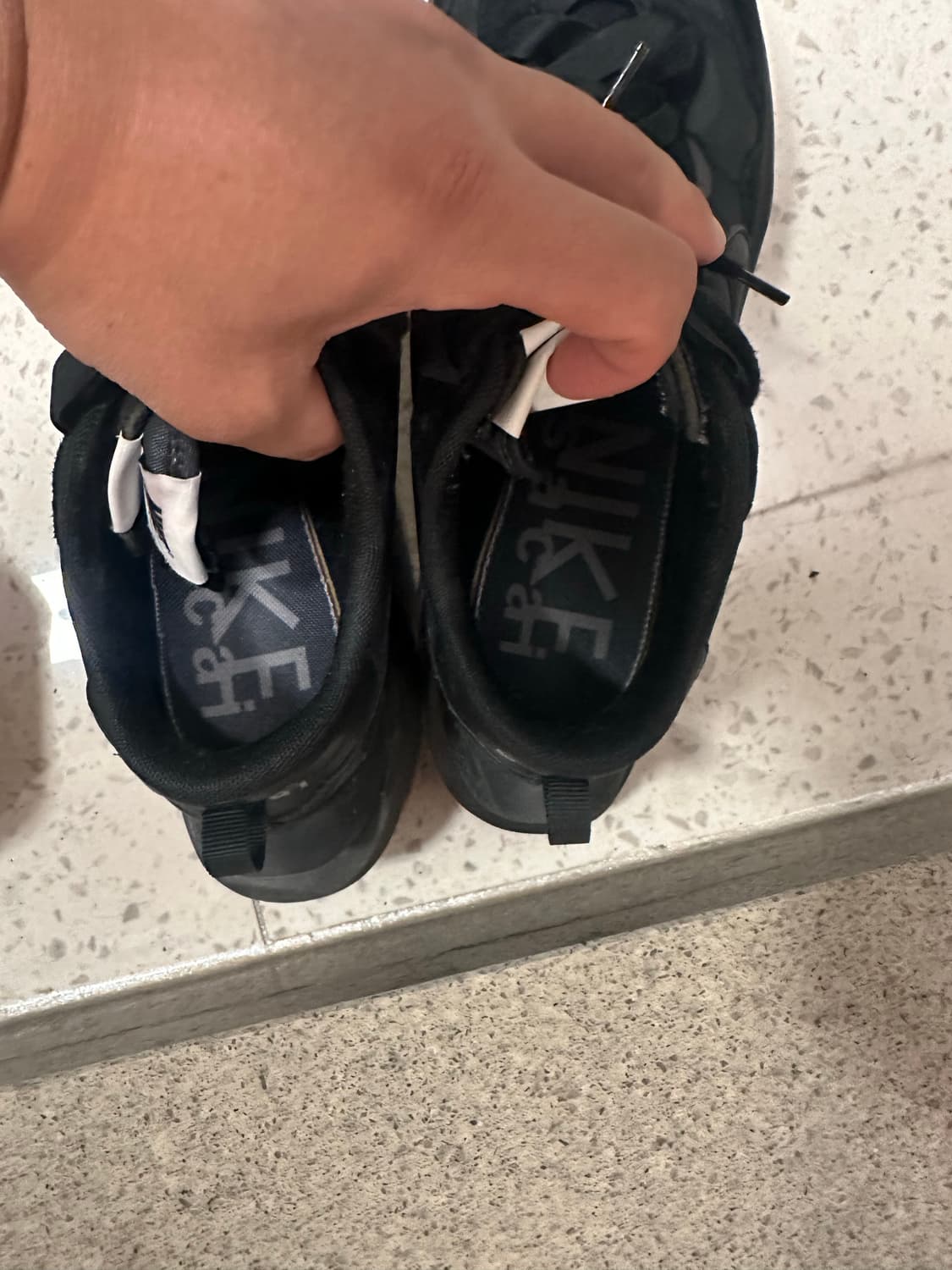 나이키x사카이 블랙앤검 270사이즈 판매 상품이미지3