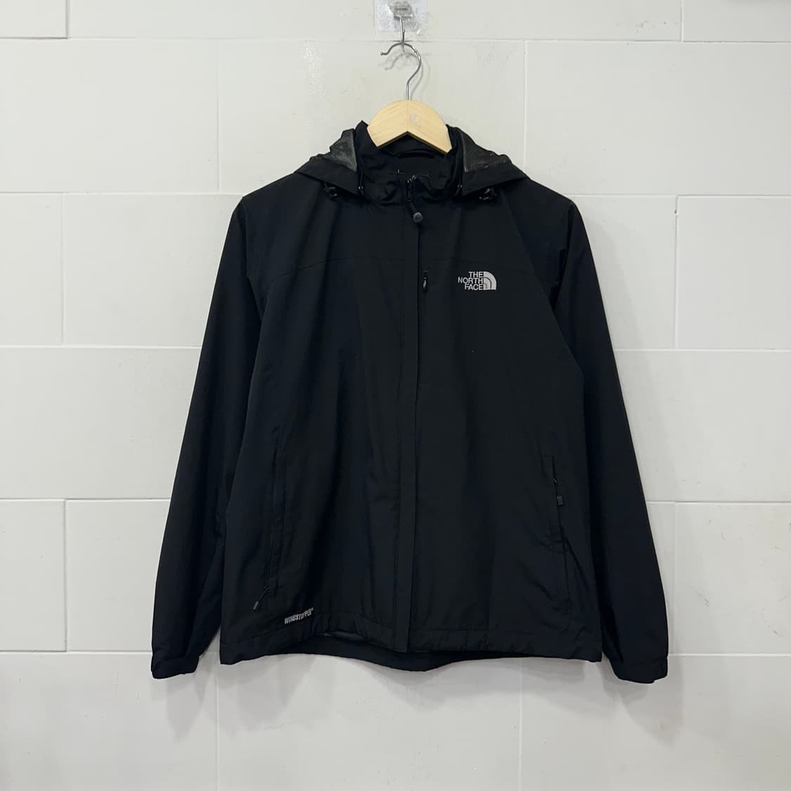 노스페이스 바람막이 상품이미지1