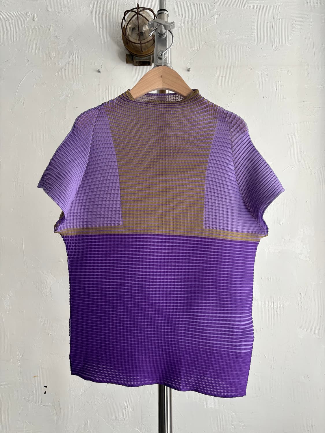 Issey Miyake 이세이미야케 옐로우-퍼플 테노이드 플리츠 라인 반 상품이미지3