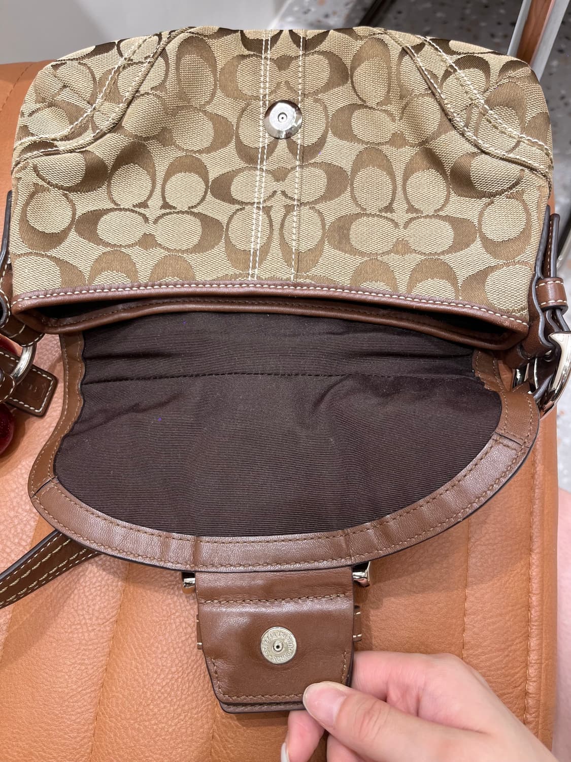 Coach brown basic bag 상품이미지7