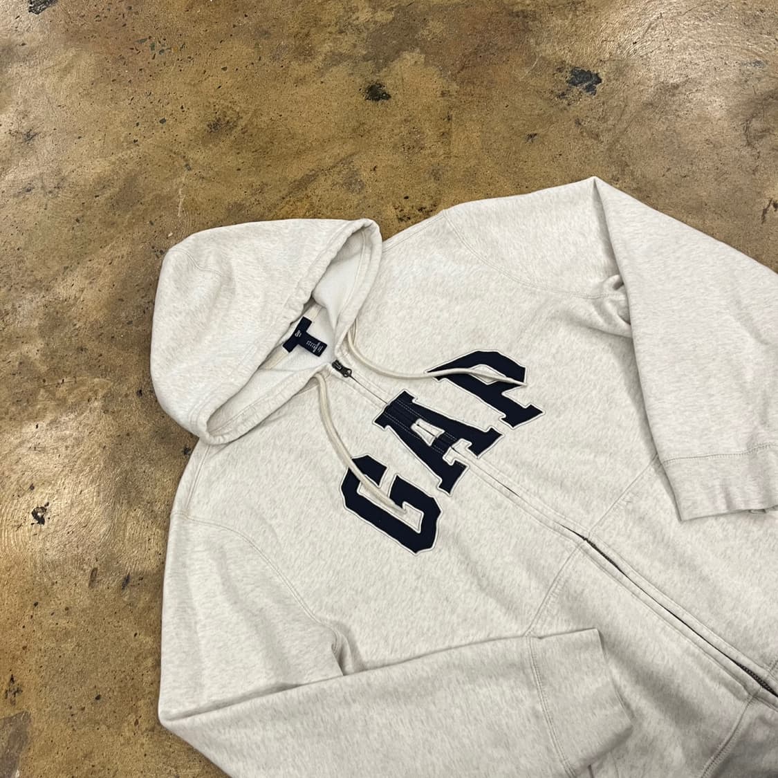 갭 화이트 로고 후드집업 상품이미지1