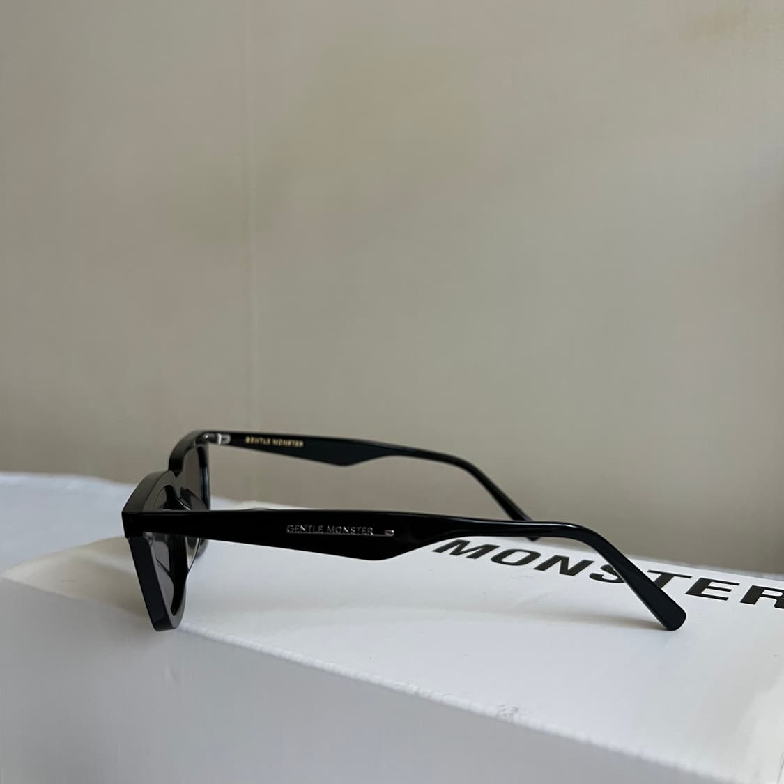 젠틀몬스터 아가일01 풀박스 상품이미지7