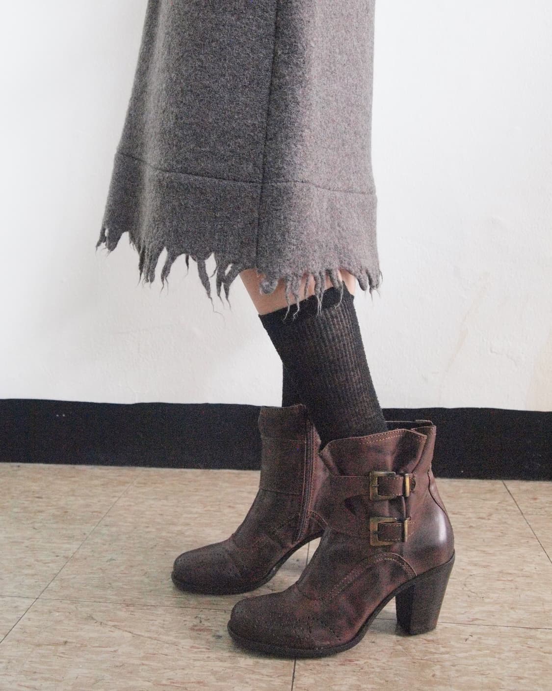 yao souka 아방가르드 러프컷 울 미디스커트 상품이미지3