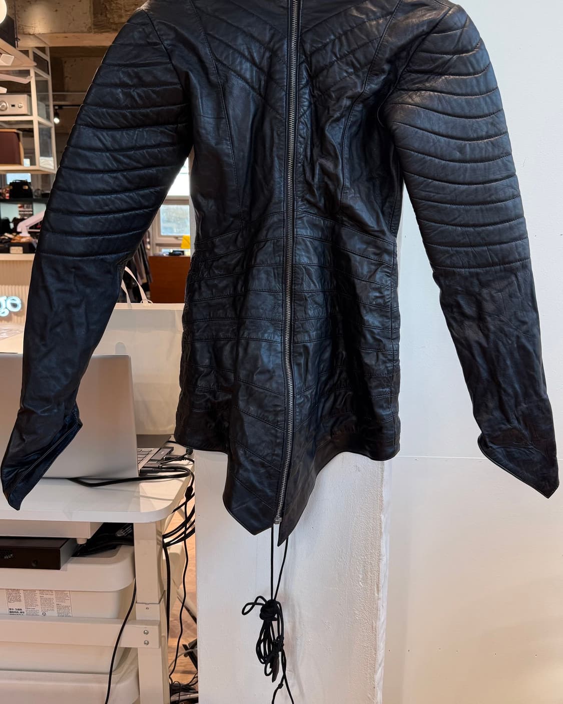 vtg 블랙 레더 컷아웃 자켓  상품이미지6