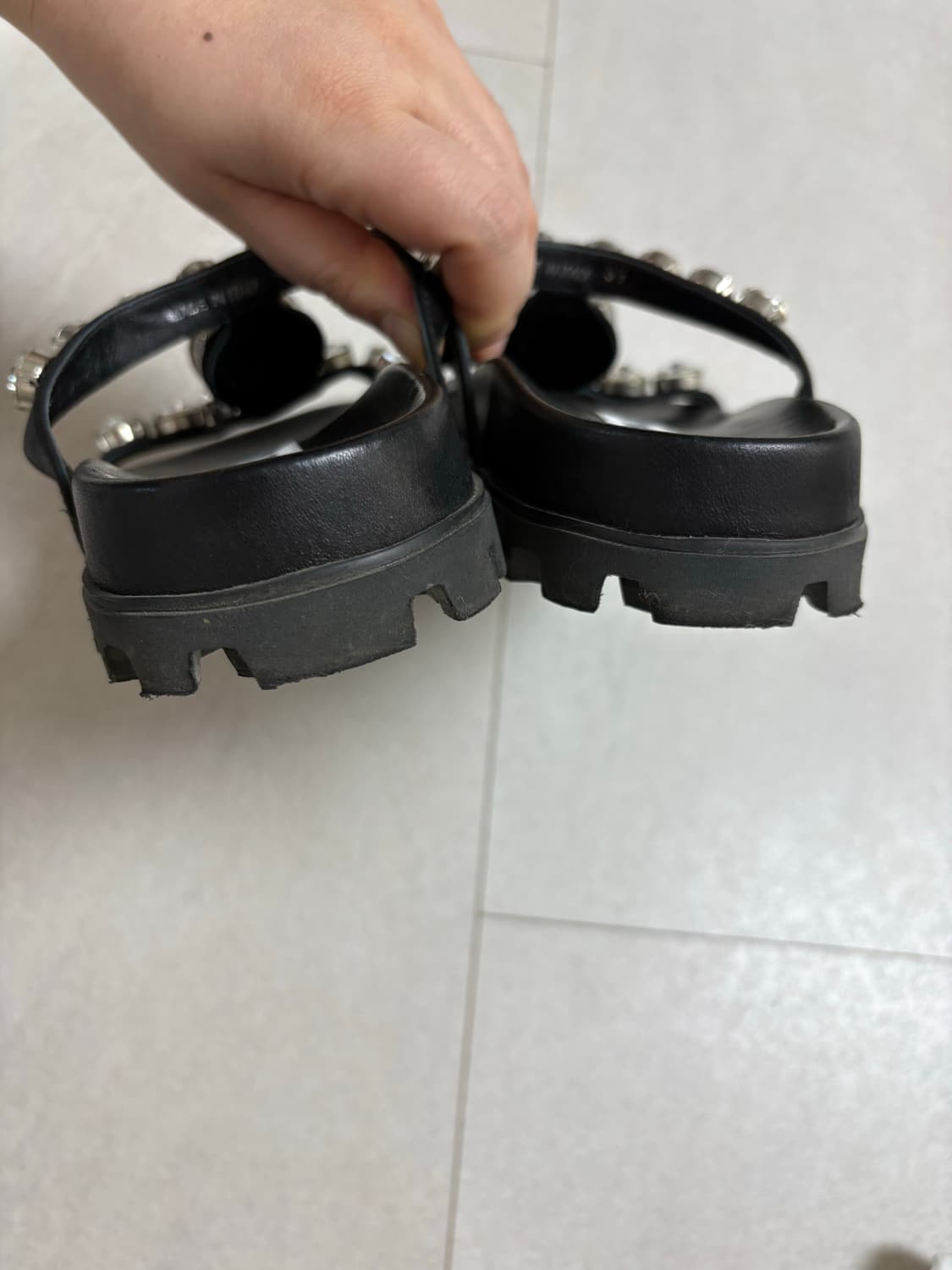 미우미우 크리스탈 슬리퍼 37사이즈 상품이미지4