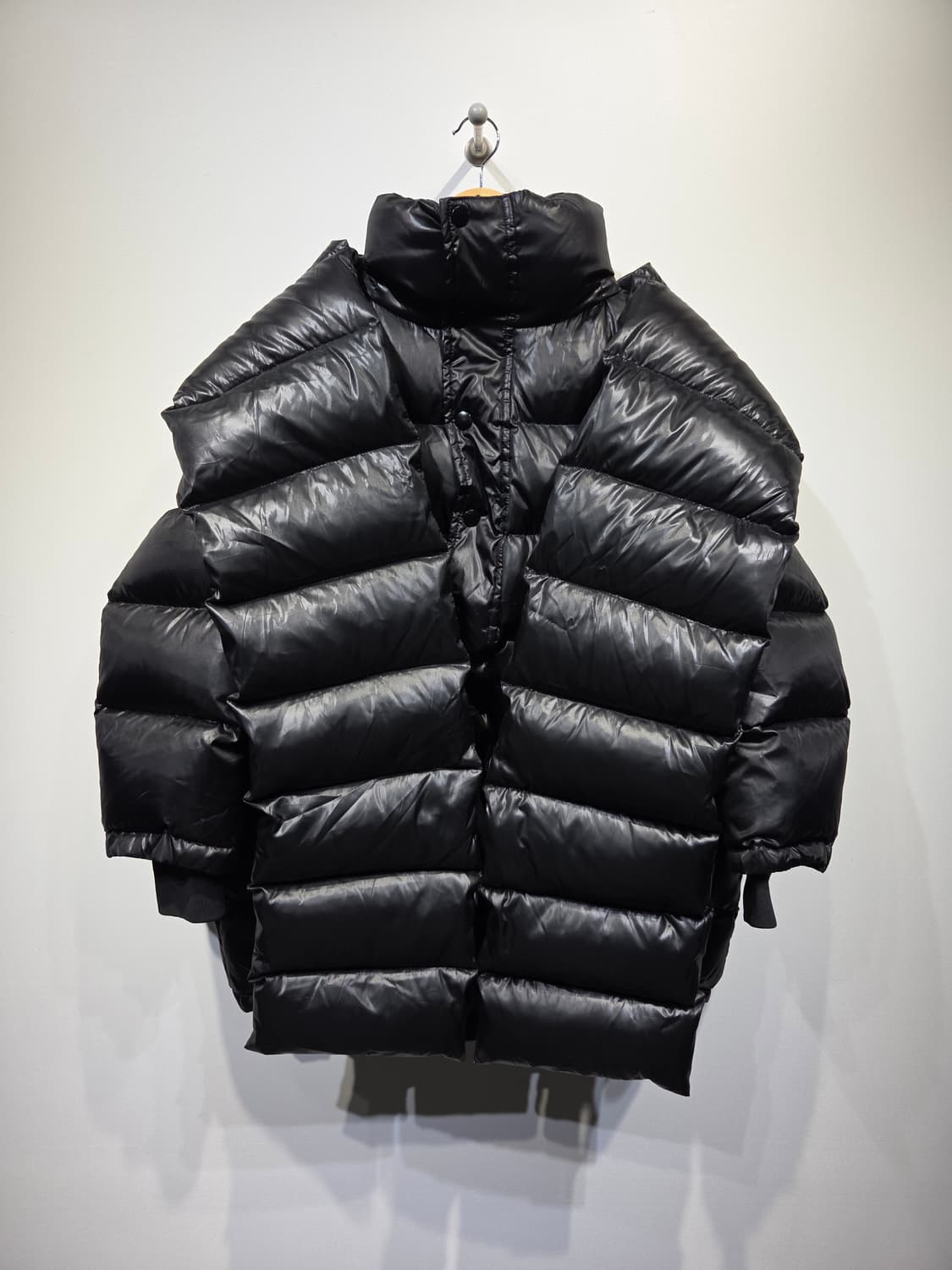 QUEEN'S RABBIT 퀸즈래빗 글로시 덕다운 숏패딩 상품이미지3