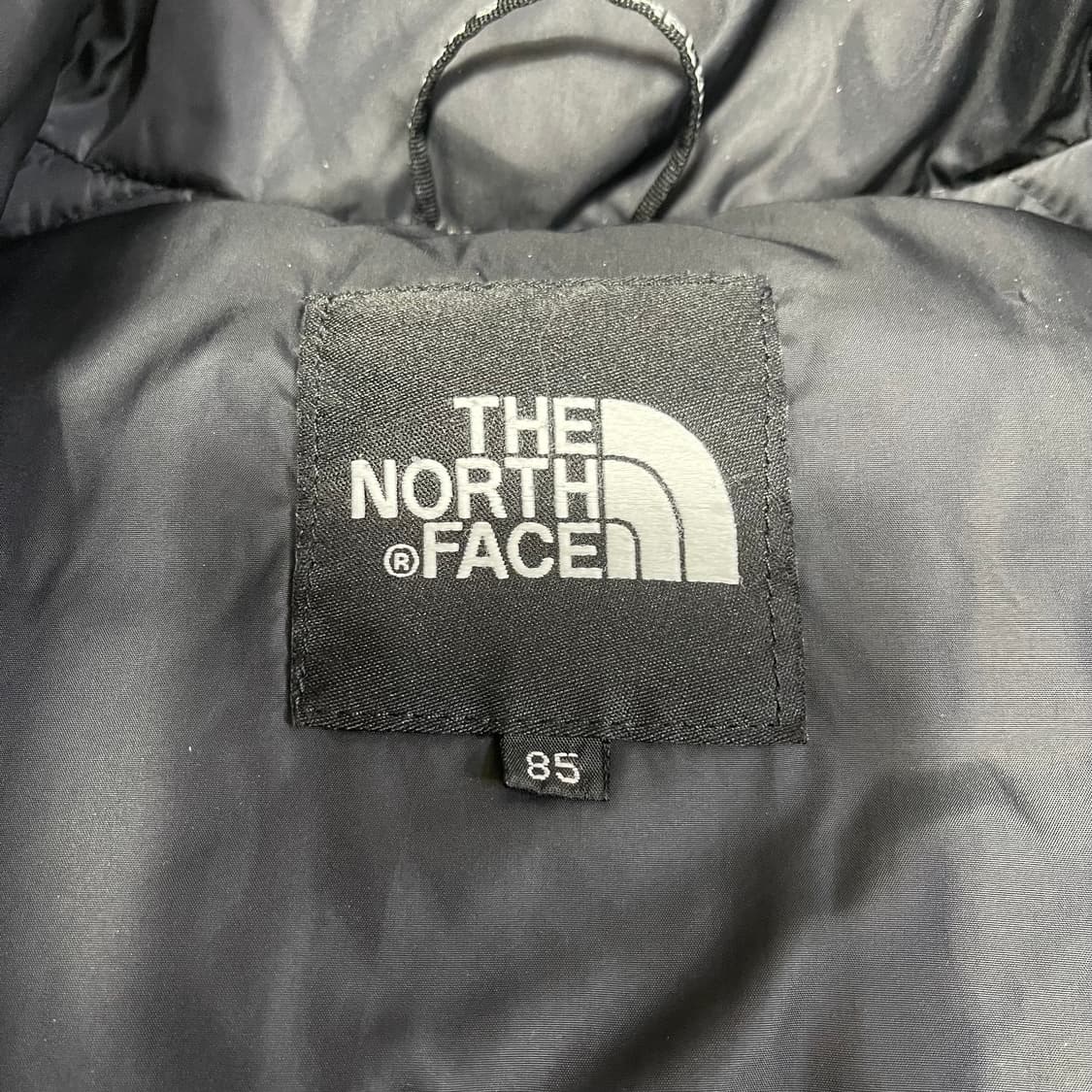 [85] 노스페이스 눕시 700 블랙/그레이 남여 패딩 조끼 상품이미지8