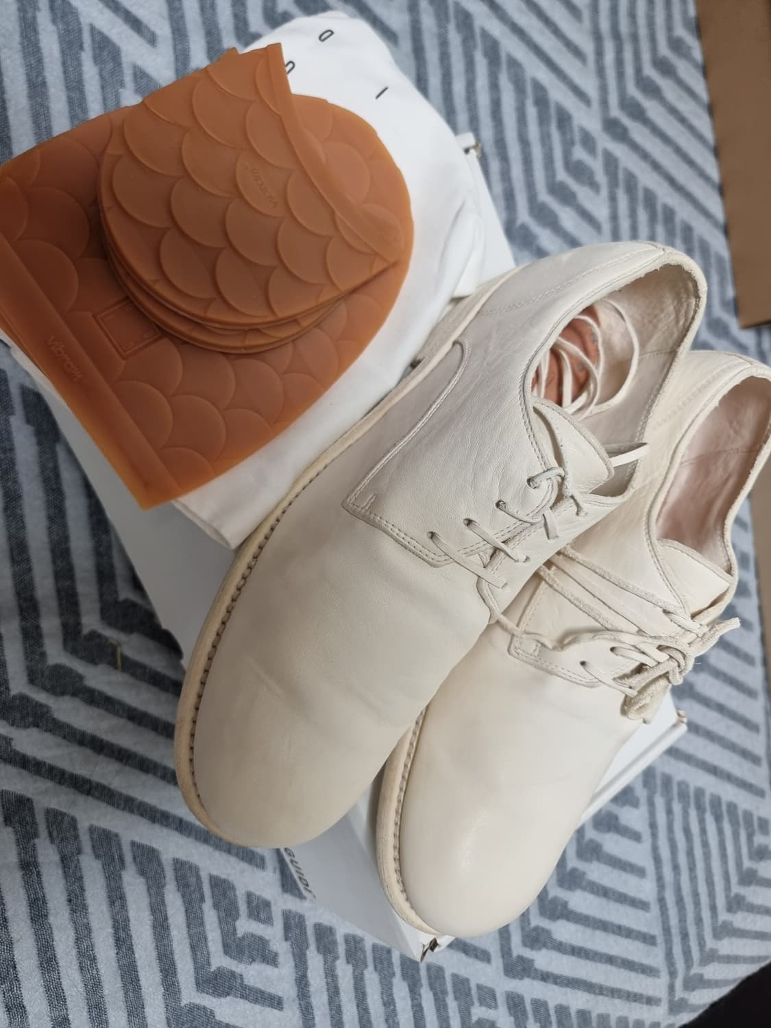 guidi 992x 화이트 43size 새상품 상품이미지1