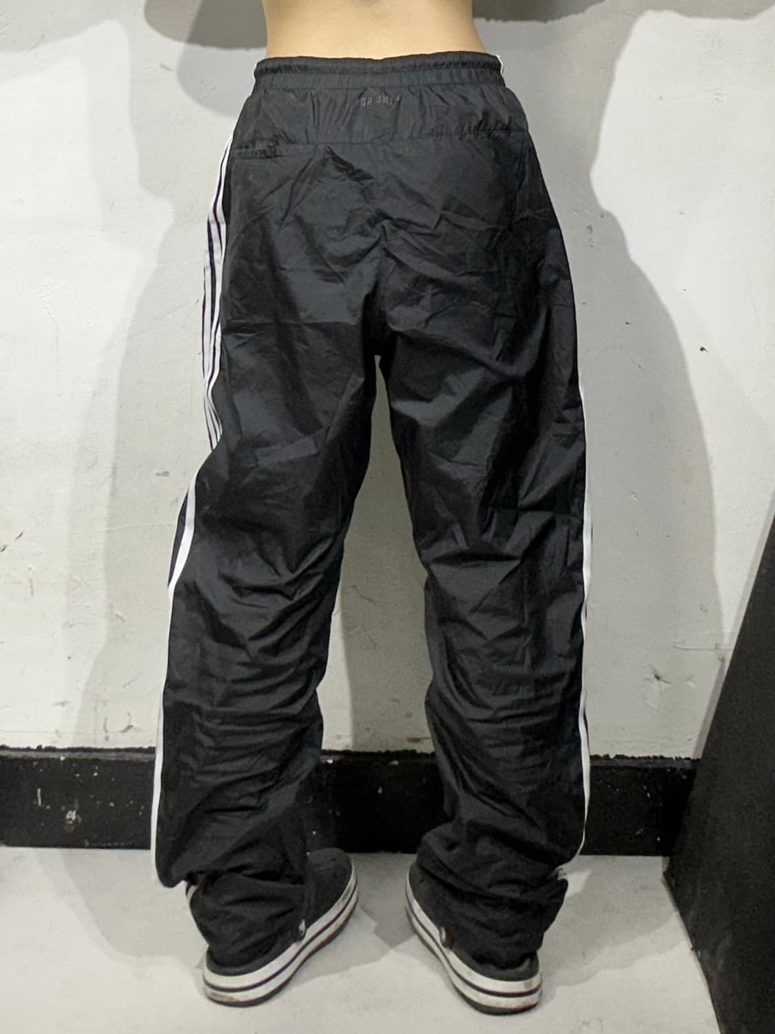 아디다스 블랙 화이트 삼선 트레이닝 와이드 트랙 팬츠 L 상품이미지2