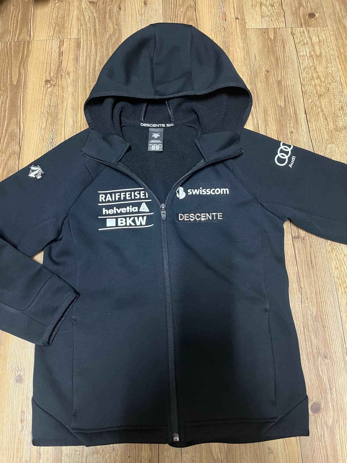 데상트 레플리카 스키 플리스 아우디 후드집업 150 영애슬릿 스키팀 후리 상품이미지1