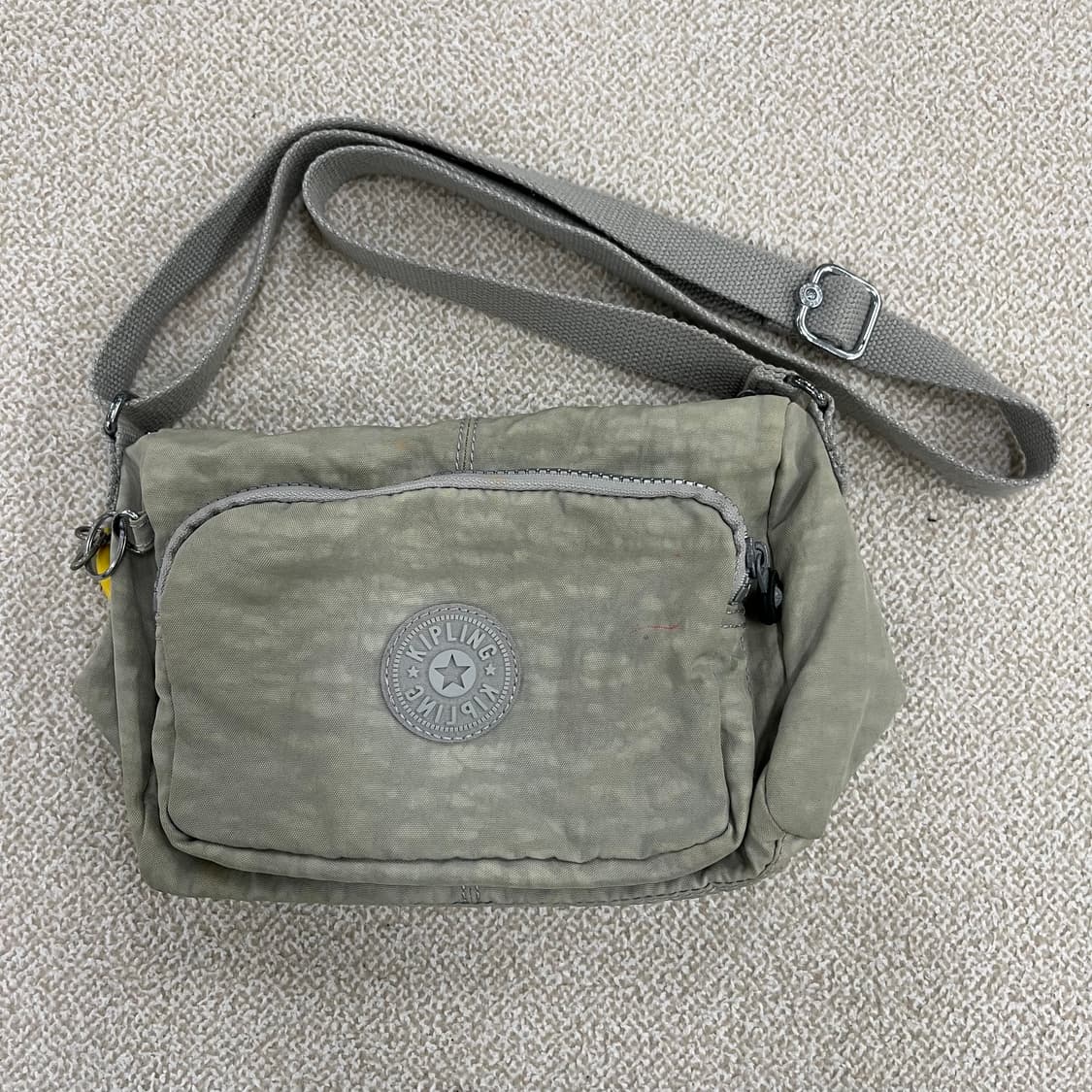 [실측확인] 키플링 나일론 크로스백 가방 0120M1 상품이미지1