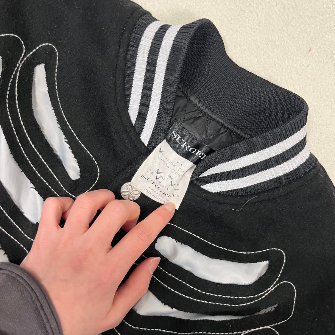 써저리 본 바시티자켓 상품이미지4